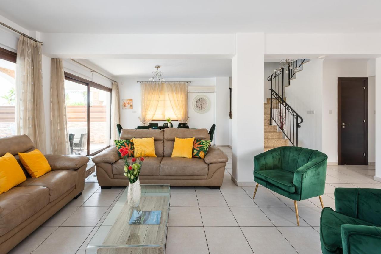 Sea Front Oceanus H3 By Ezoria Villas Ayia Napa Exterior photo