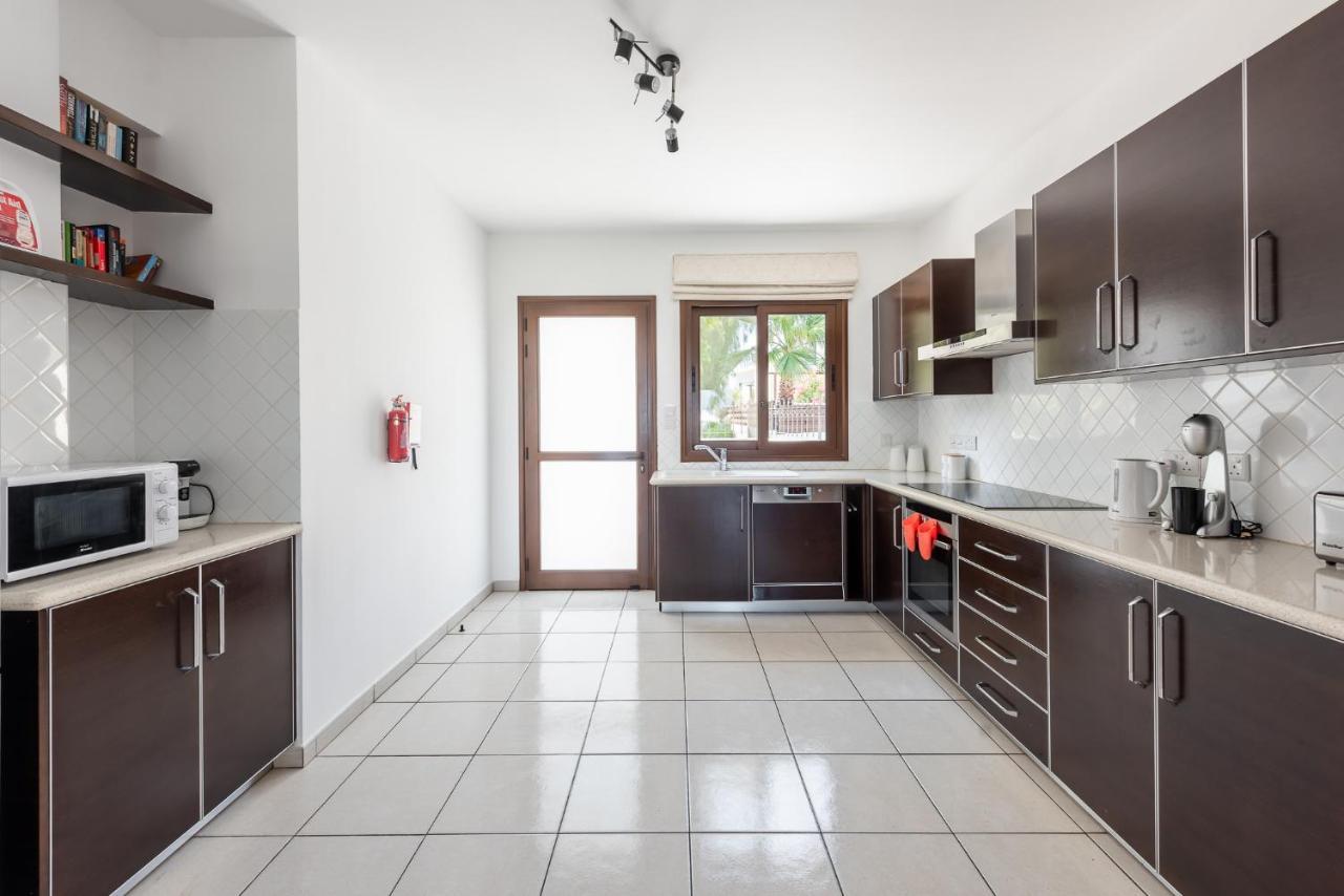 Sea Front Oceanus H3 By Ezoria Villas Ayia Napa Exterior photo