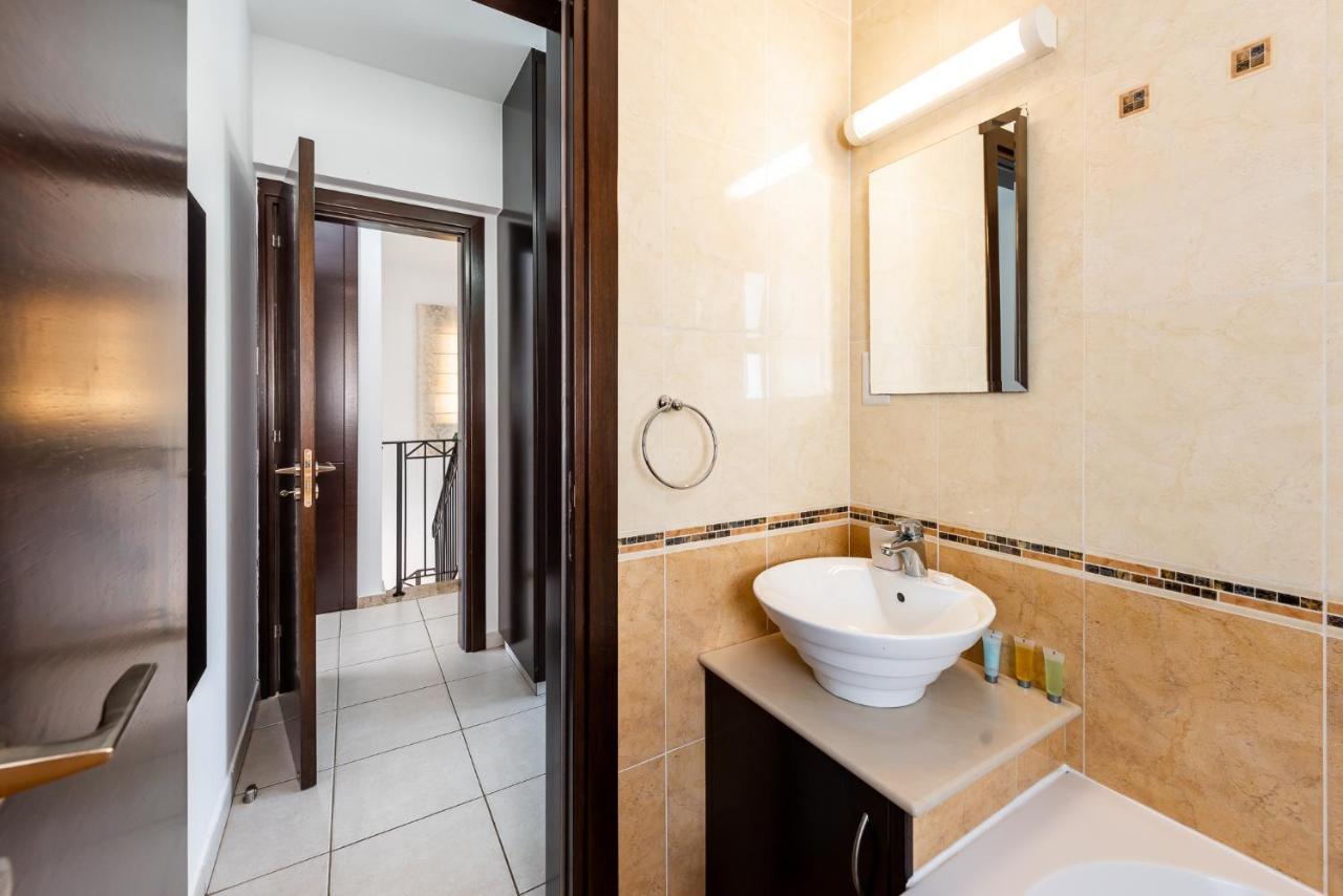Sea Front Oceanus H3 By Ezoria Villas Ayia Napa Exterior photo