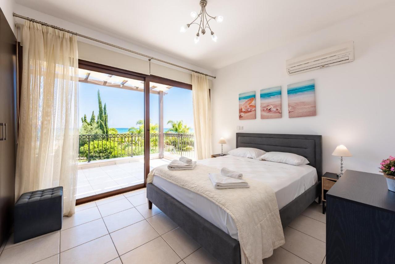 Sea Front Oceanus H3 By Ezoria Villas Ayia Napa Exterior photo