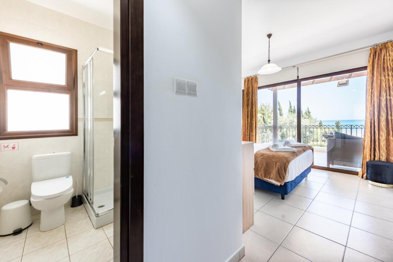 Sea Front Oceanus H3 By Ezoria Villas Ayia Napa Exterior photo