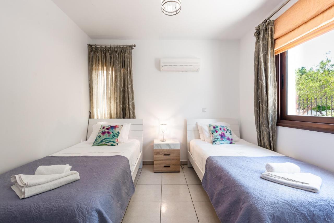 Sea Front Oceanus H3 By Ezoria Villas Ayia Napa Exterior photo