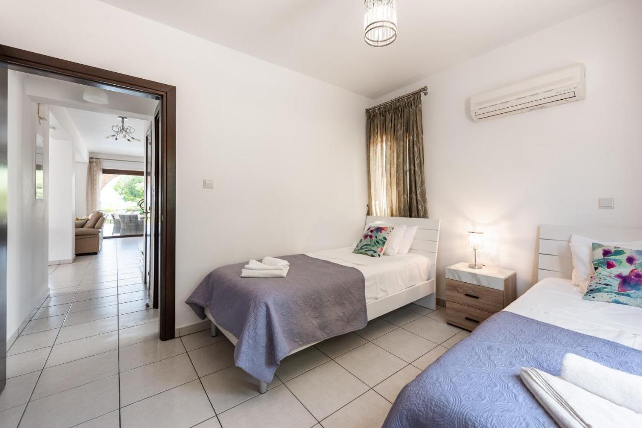 Sea Front Oceanus H3 By Ezoria Villas Ayia Napa Exterior photo